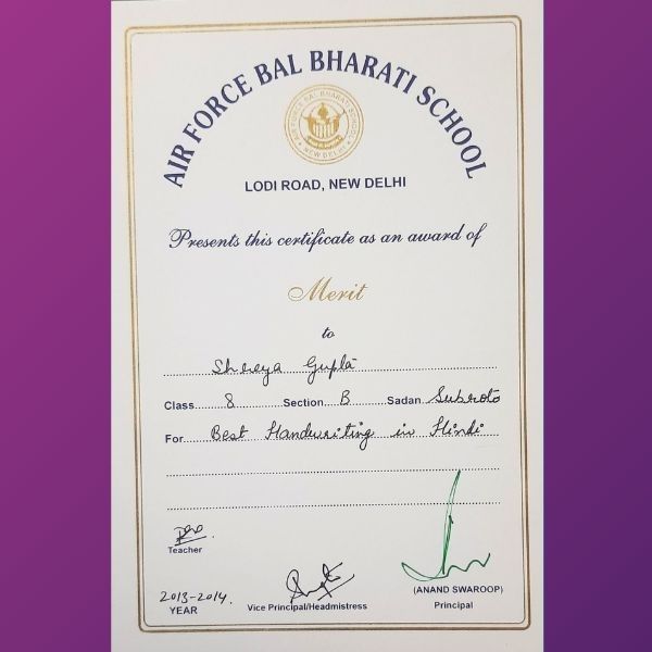 Shreya Gupta - Awards Best Handwriting in Hindi